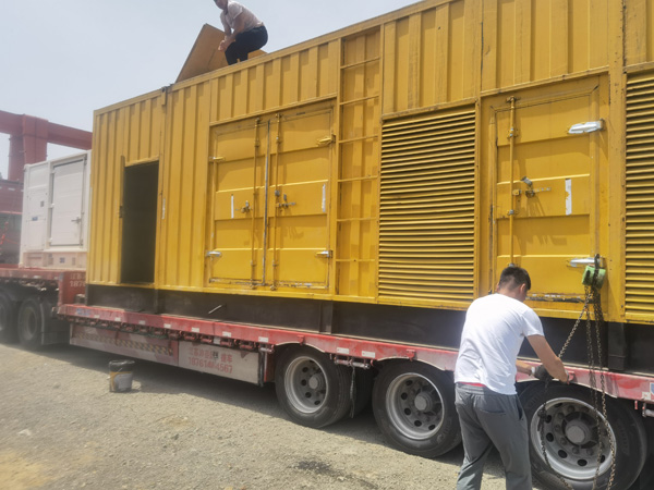 菏泽发电机出租100KW发电机需要什么规格的电缆线？